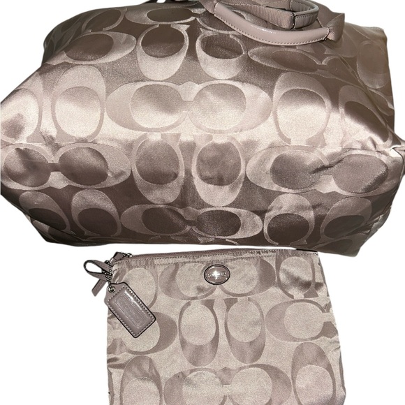 Coach Dusty Pink Weekender Travel Bag With Pouch EC - Picture 3 of 12